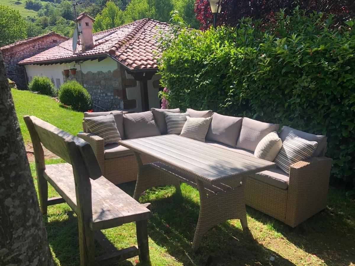 Hdec Hosteria De Castaneda Alojamiento Turistico Puente Viesgo Exteriör bild