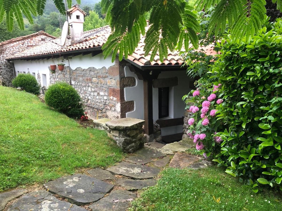 Hdec Hosteria De Castaneda Alojamiento Turistico Puente Viesgo Exteriör bild