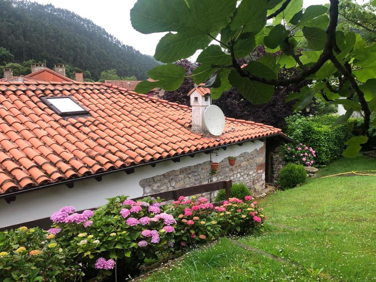 Hdec Hosteria De Castaneda Alojamiento Turistico Puente Viesgo Exteriör bild