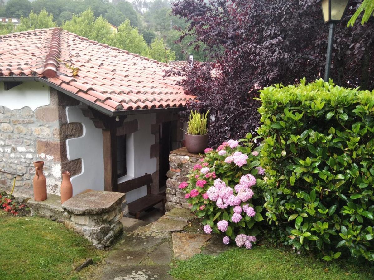 Hdec Hosteria De Castaneda Alojamiento Turistico Puente Viesgo Exteriör bild
