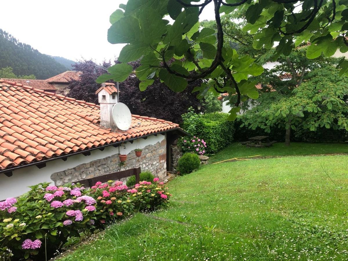 Hdec Hosteria De Castaneda Alojamiento Turistico Puente Viesgo Exteriör bild